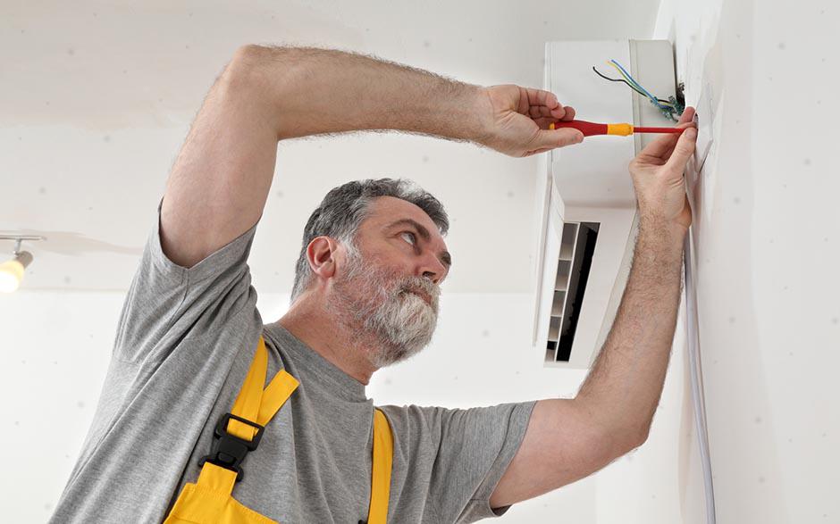 électricien de maintenance Milly-la-Forêt